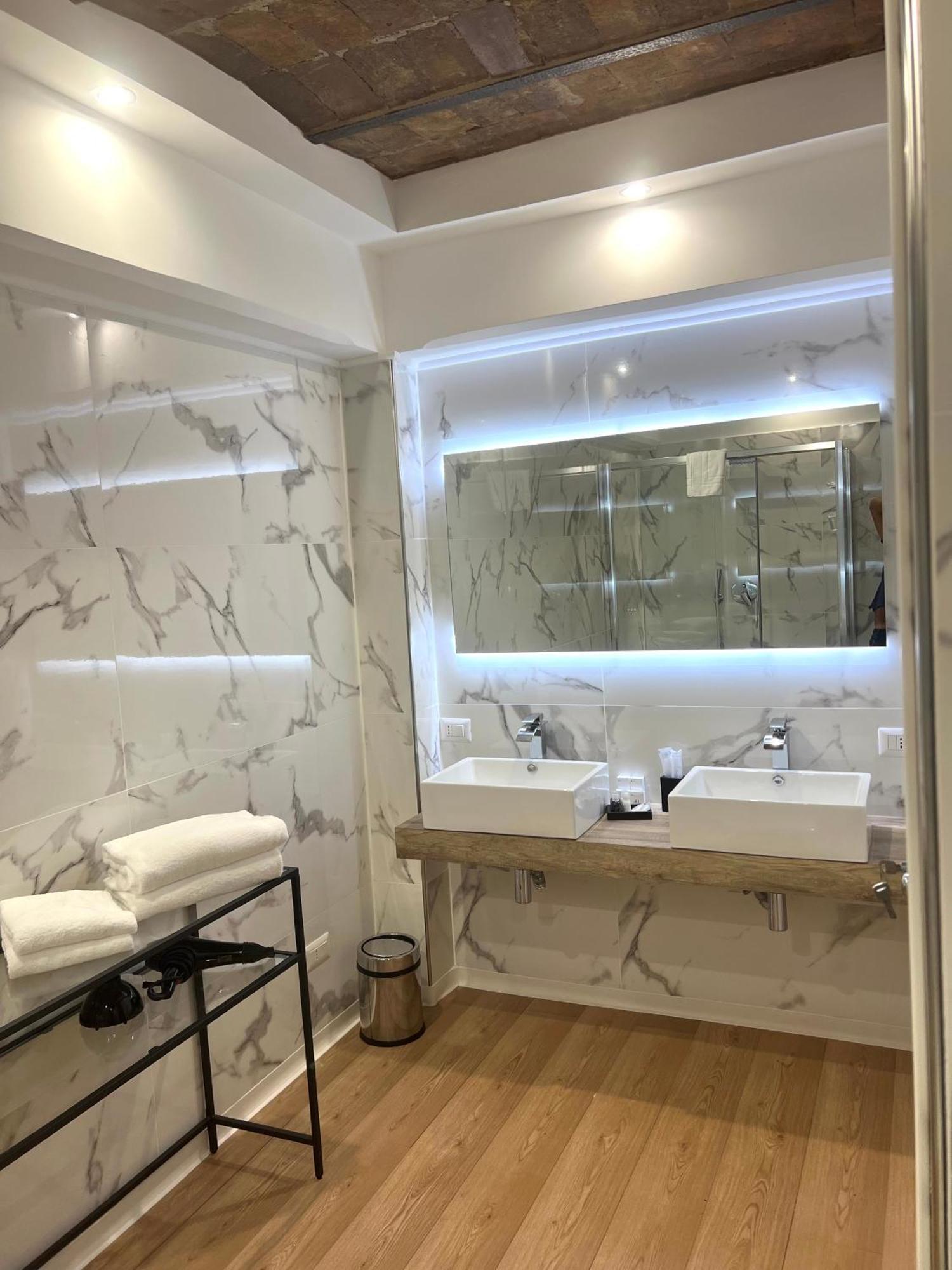 Miluar Luxury B&B - Vanvitelli Napoli Bagian luar foto