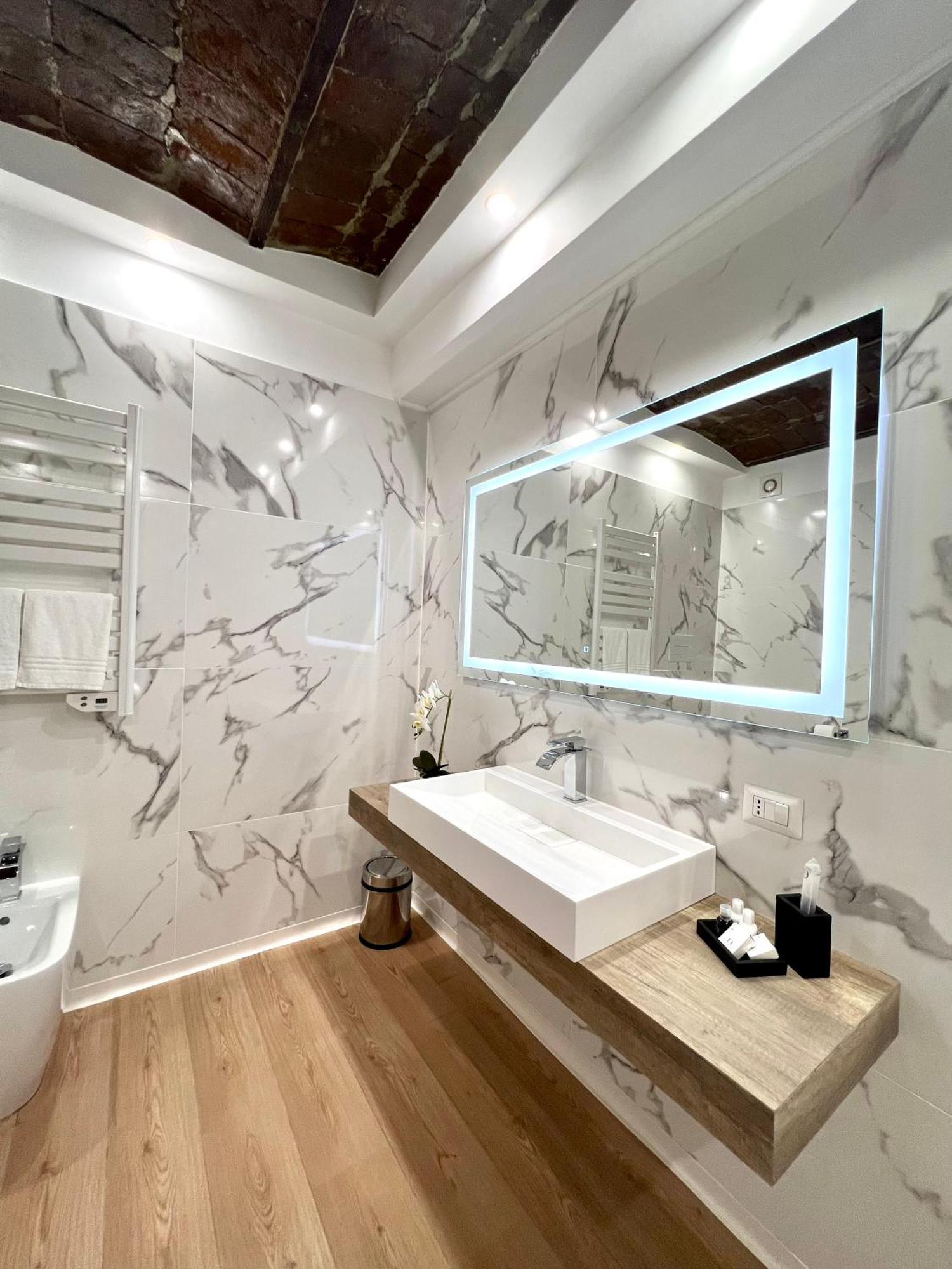 Miluar Luxury B&B - Vanvitelli Napoli Bagian luar foto